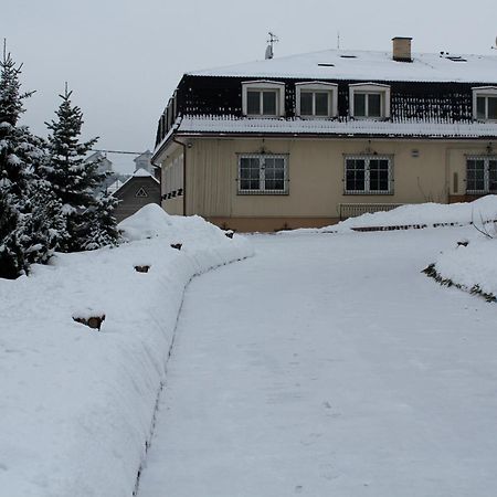 Heľpa 卢卡斯旅馆酒店 外观 照片