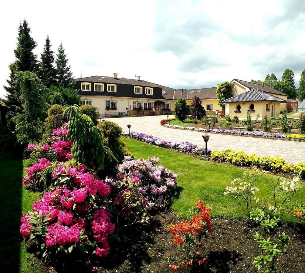 Heľpa 卢卡斯旅馆酒店 外观 照片