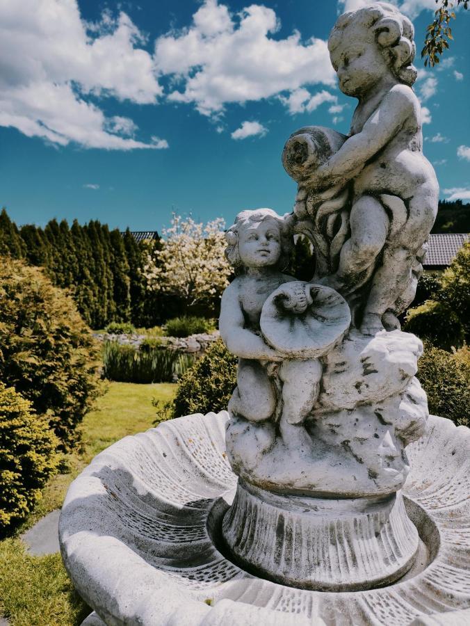 Heľpa 卢卡斯旅馆酒店 外观 照片
